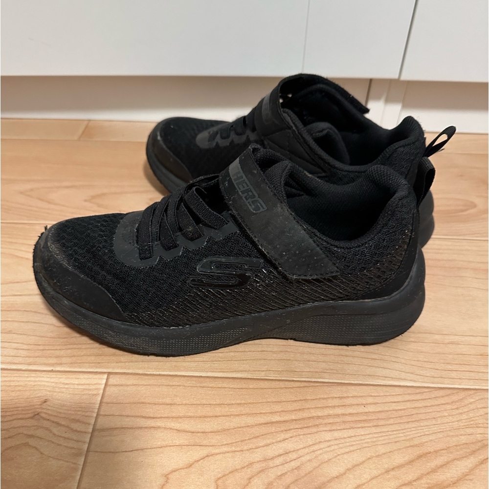 Skechers - Picture 4 of 6